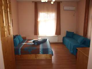 Гостевой дом Guest House Gergevana Велинград Четырехместный номер "Комфорт"-3